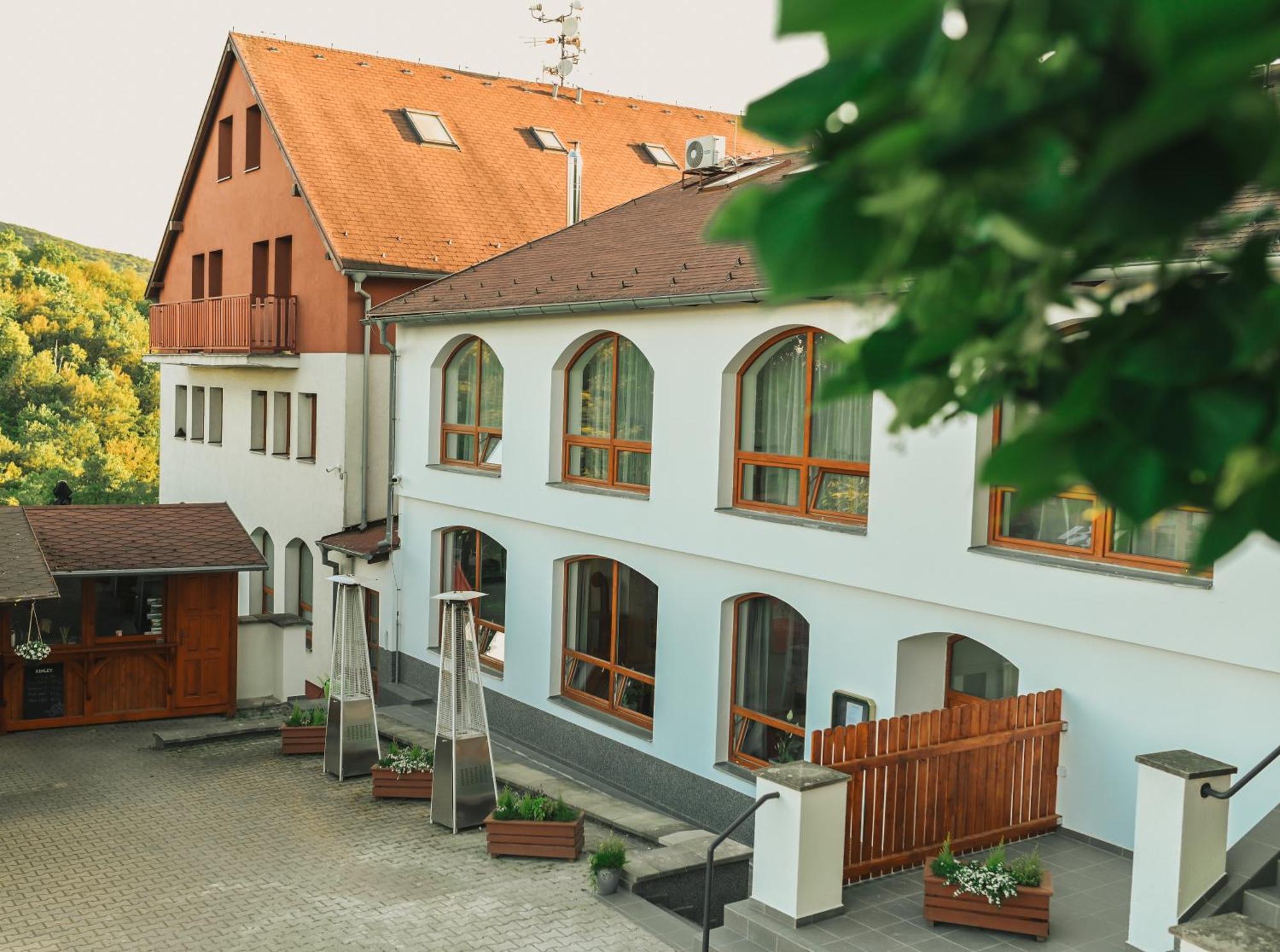 Restaurace A Penzion U Svate Barbory Ústí nad Labem 외부 사진